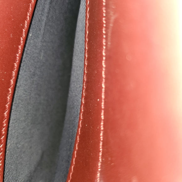 Celine Lefebure

Victoria Leather Crossbody bag - Picture 8 of 13